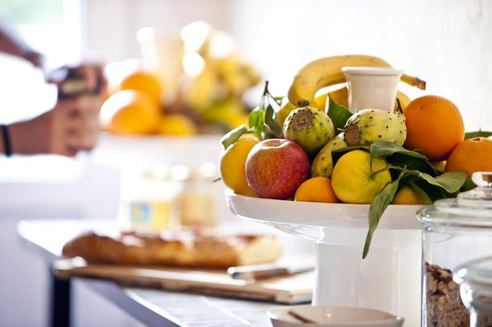 La Casa Dell'Arancio Bed & Breakfast ฟาวีญานา ภายนอก รูปภาพ